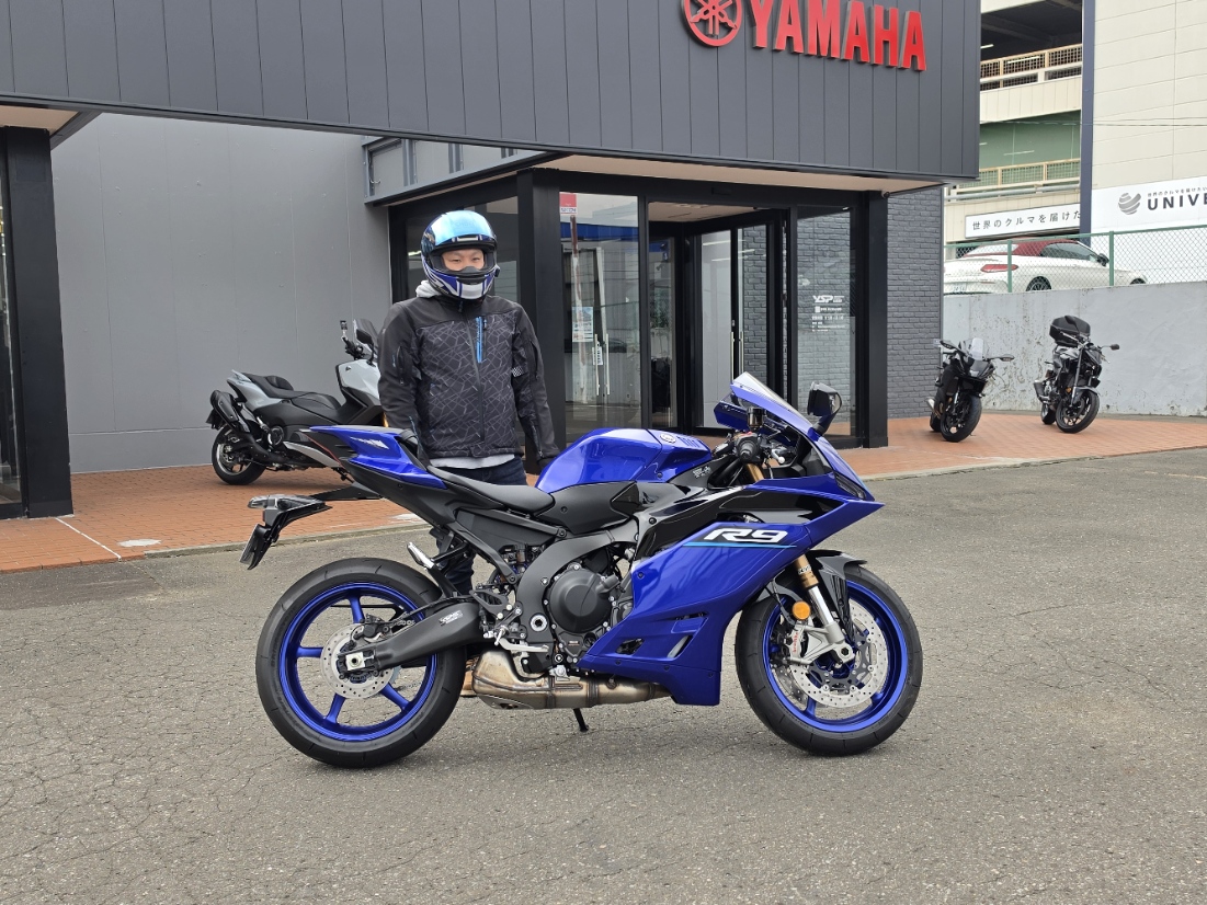 T様、YZF-R9ご納車おめでとうございます！